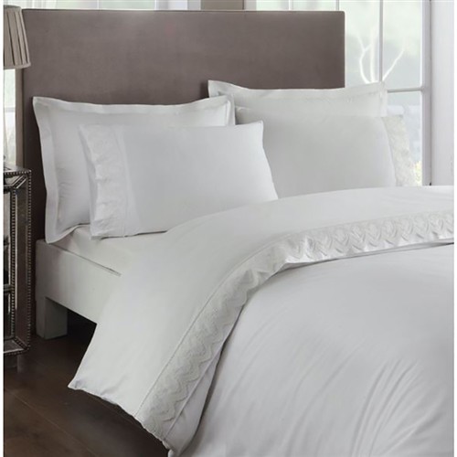 TAÇ SATEN DELUX SANDRINO BEYAZ ÇİFT KİŞİLİK NEVRESİM TAKIMI 43332001 resmi